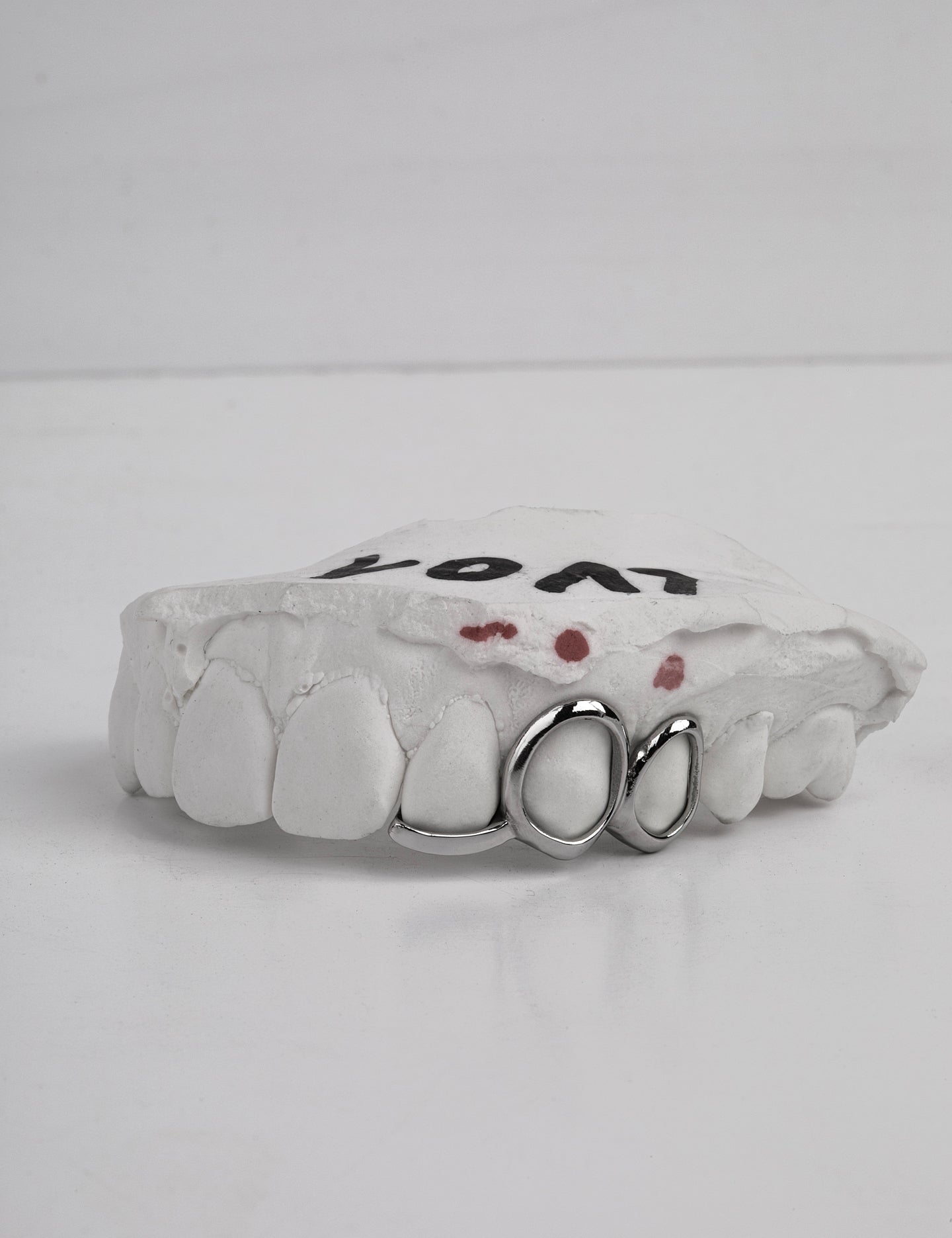 2 Fenêtres + Barre - Grillz 3 Dents Yell Lab