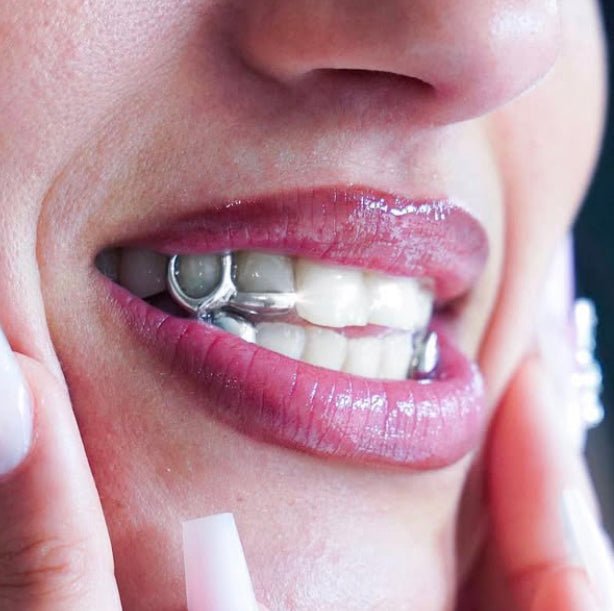 Jorja - Grillz 2 Dents Yell Lab