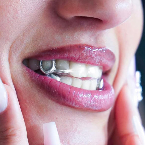 Jorja - Grillz 2 Dents Yell Lab