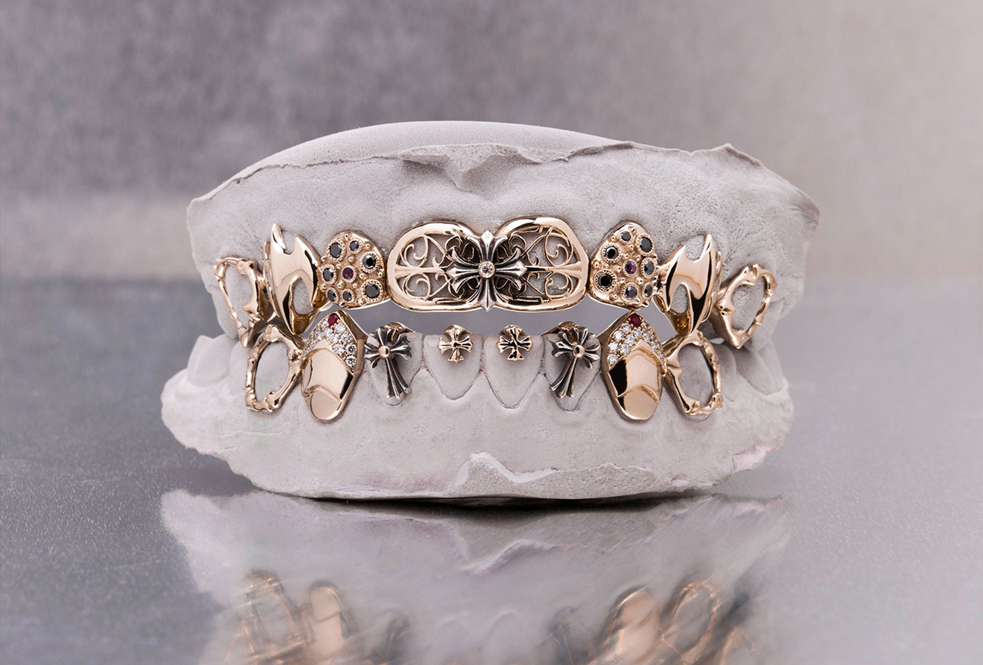 Grillz sur mesure 16 dents en or, diamants, motifs personnalisés