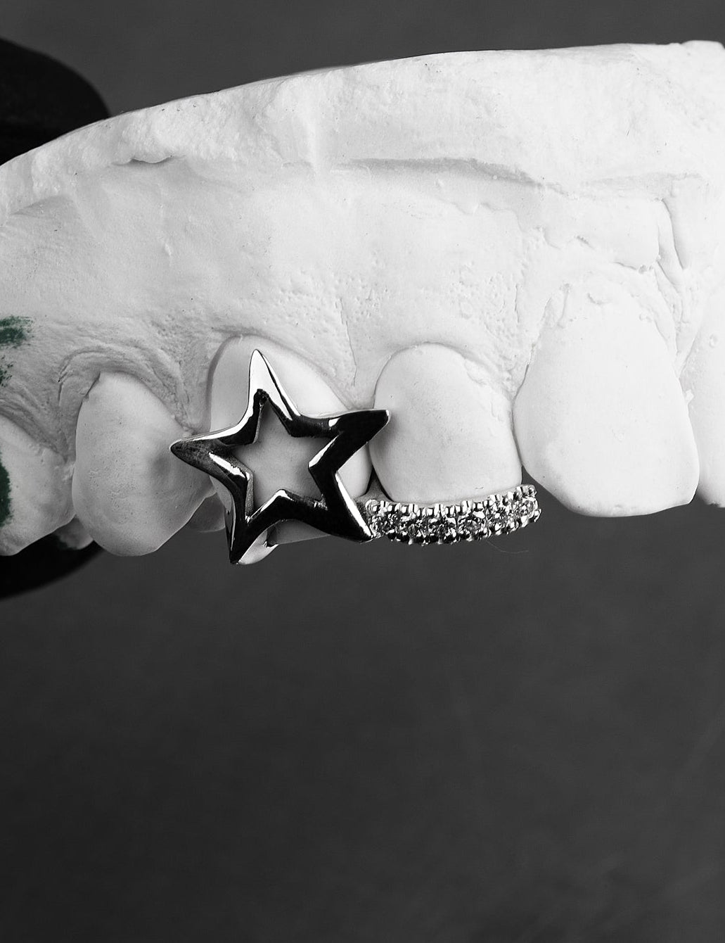 Étoile + Barre Sertie - Grillz 2 Dents Yell Lab